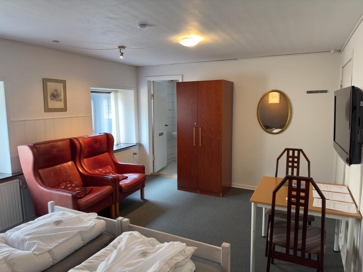 Marskture'S Motel Hojer Bagian luar foto